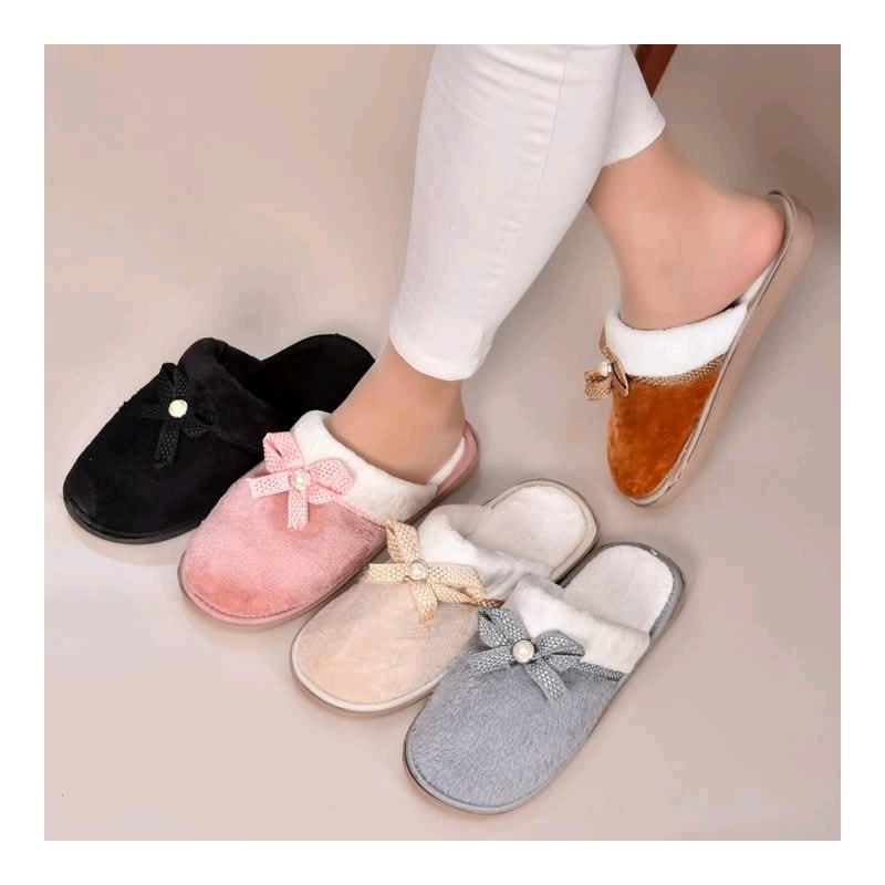 Pantoufles femme a papillon et perle